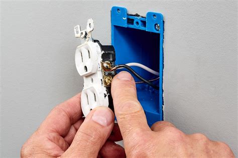 electrical outlet replacement